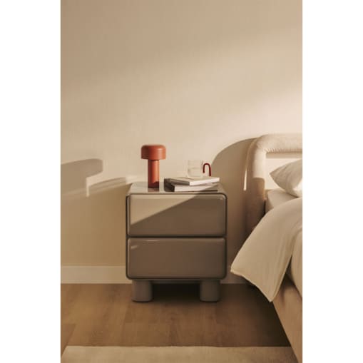 Szafka nocna 50x40 cm z dwoma szufladami z MDF Sheila, kawa z mlekiem
