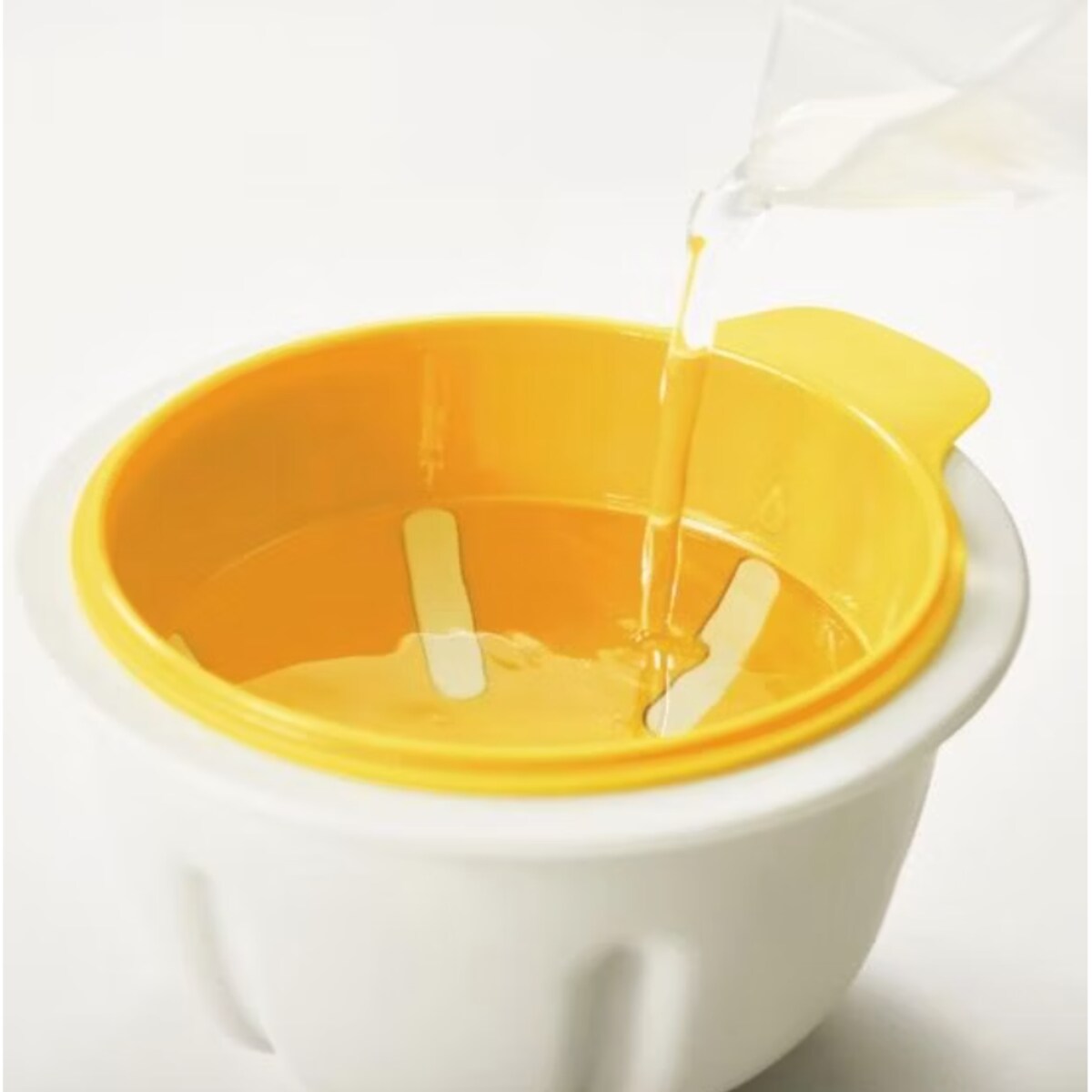 Pojemnik do gotowania jajek w koszulce M-Poach, Joseph Joseph