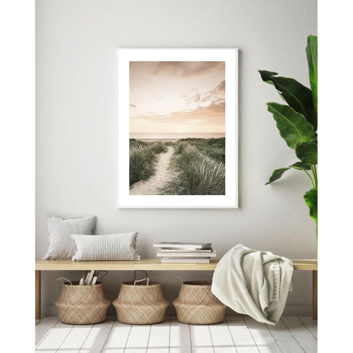 Poster Story, Plakat, Obraz - Spacer nad Morzem Piaszczystą Drogą, wymiary 70 x 100 cm