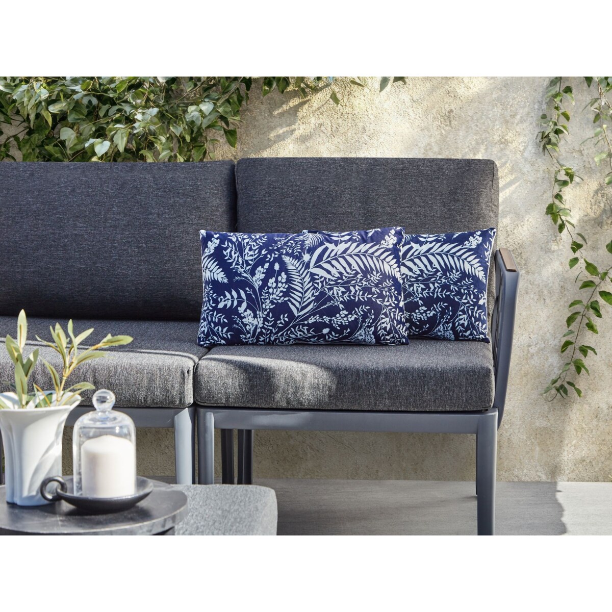 Zestaw 2 poduszek ogrodowych GLIMMER Wzór roślinny 30 x 50 cm Niebieski