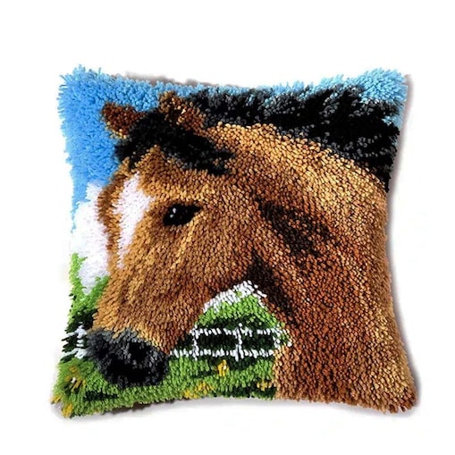 Szydełkowanie na kanwie - Poduszka Koń