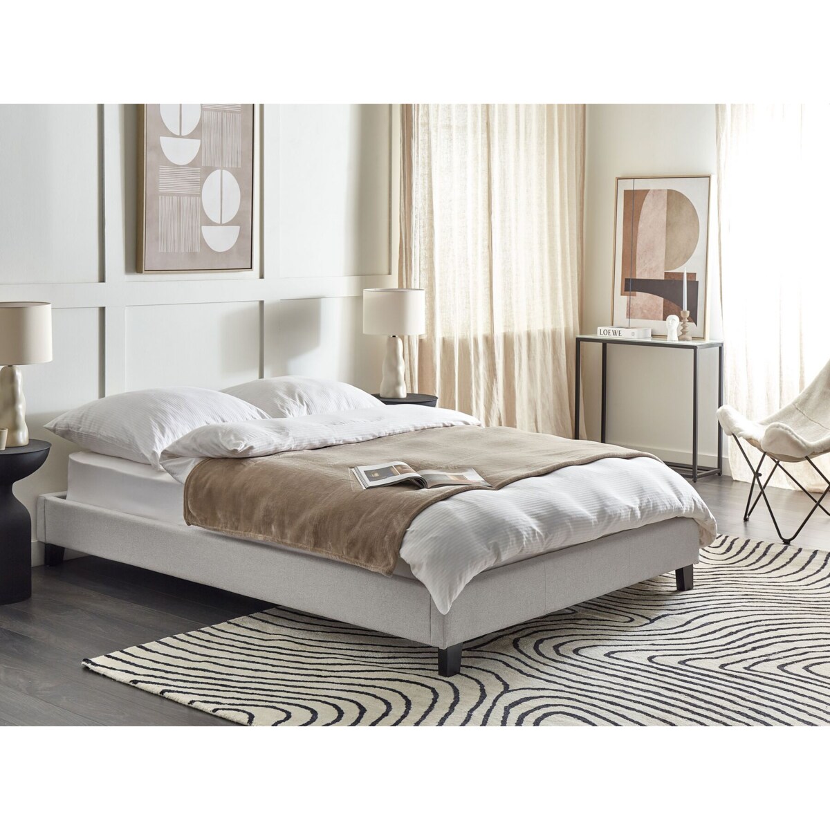Łóżko jasnoszare tapicerowane ze stelażem 140 x 200 cm ROANNE