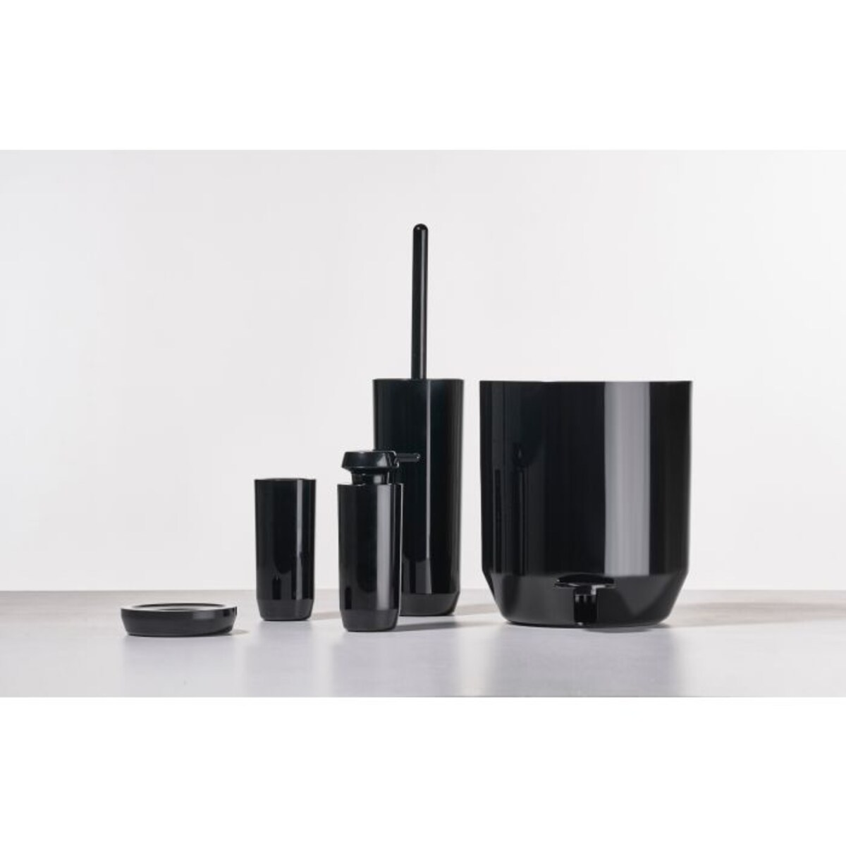 Mydelniczka okrągła Suii Black 332166