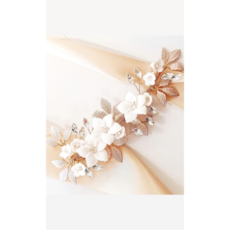 Efektowna złota spinka do włosów z kwiatami i cyrkoniami