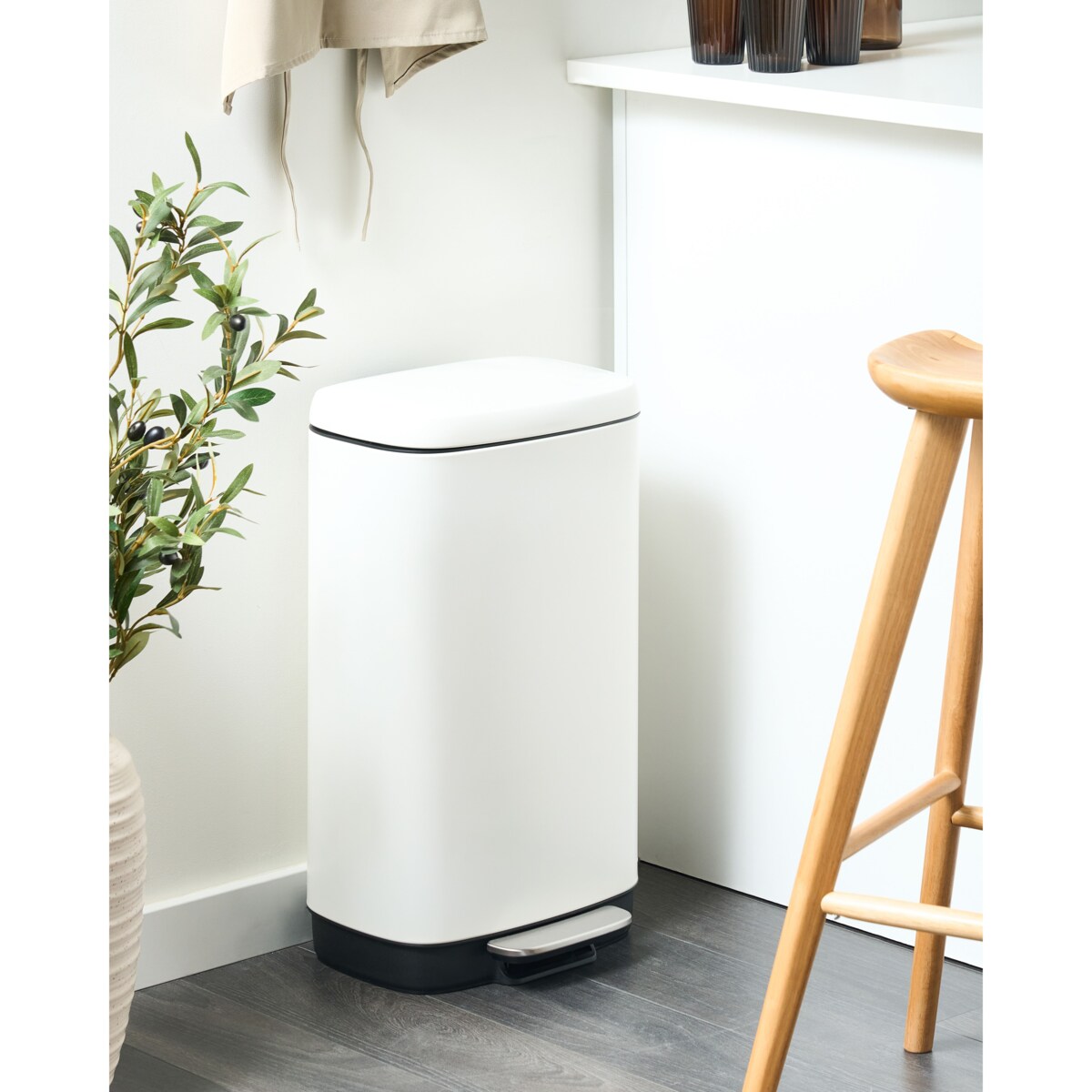 Kosz na śmieci z pedałem 30 L ECOCOLLECT Metal Biały