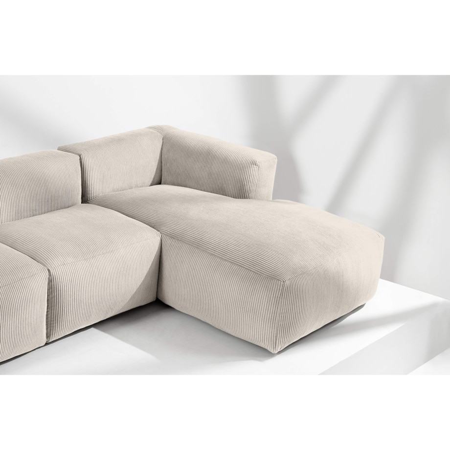 KONSIMO BUFFO Sofa narożna prawa 6-osobowa z wyjątkowo miękkim siedziskiem, kolor kremowy