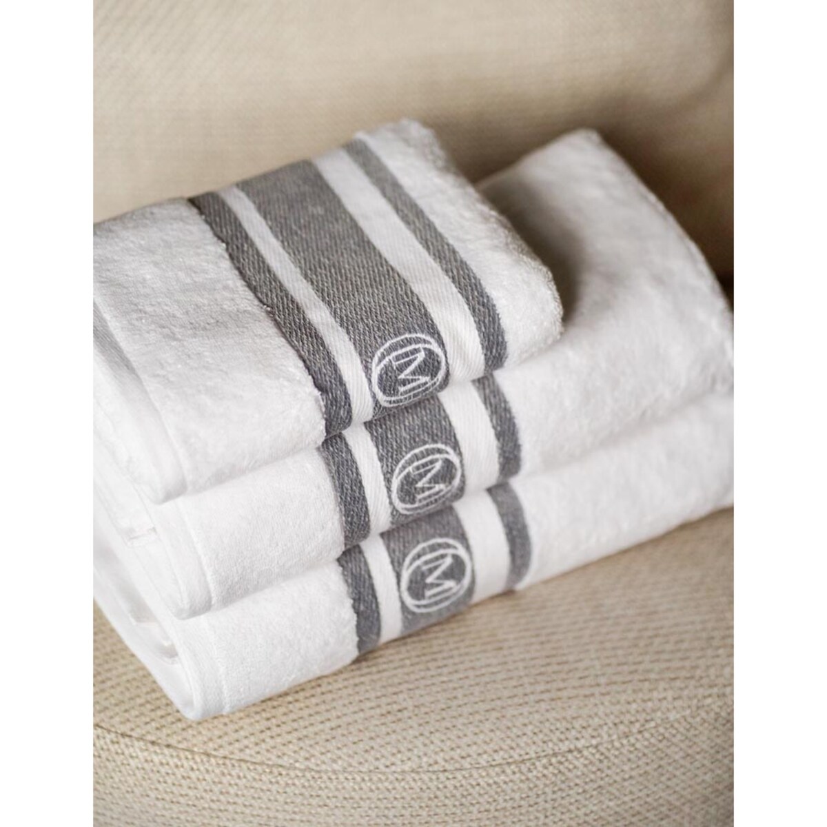 Ręcznik do rąk 50 x 100 cm (szary) Monogram Linea OFFICINE Monogram