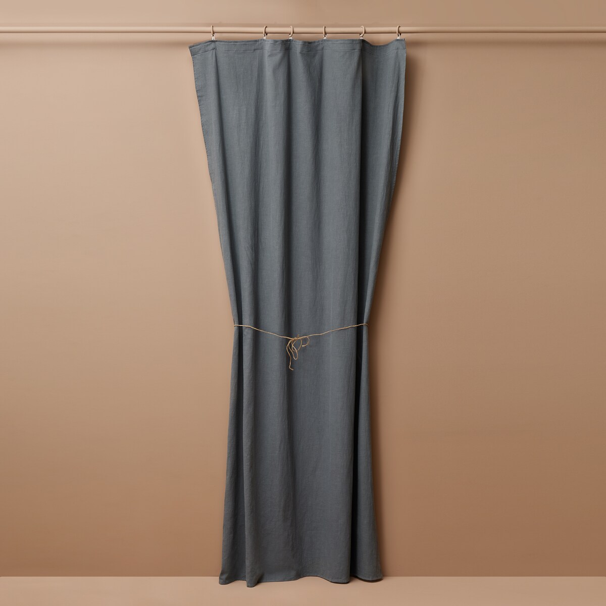 Szara zasłona z lnu na taśmie marszczącej Merida 140x250