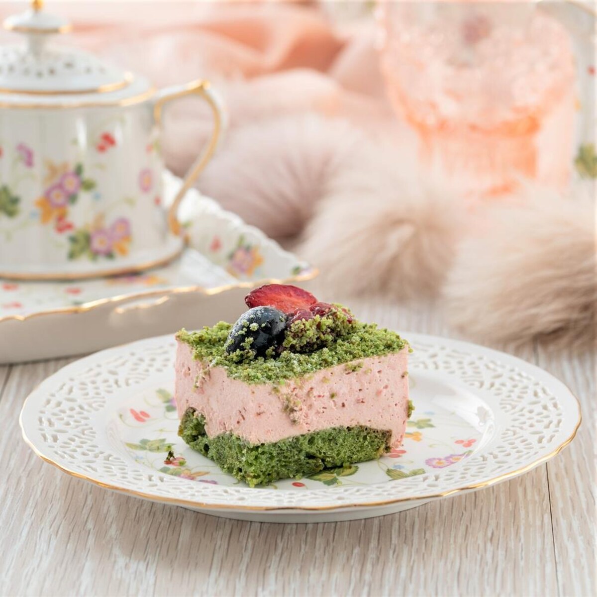 VILLA ITALIA Talerzyk deserowy ażurowy dekorowany 19 cm WALENCJA Ivory