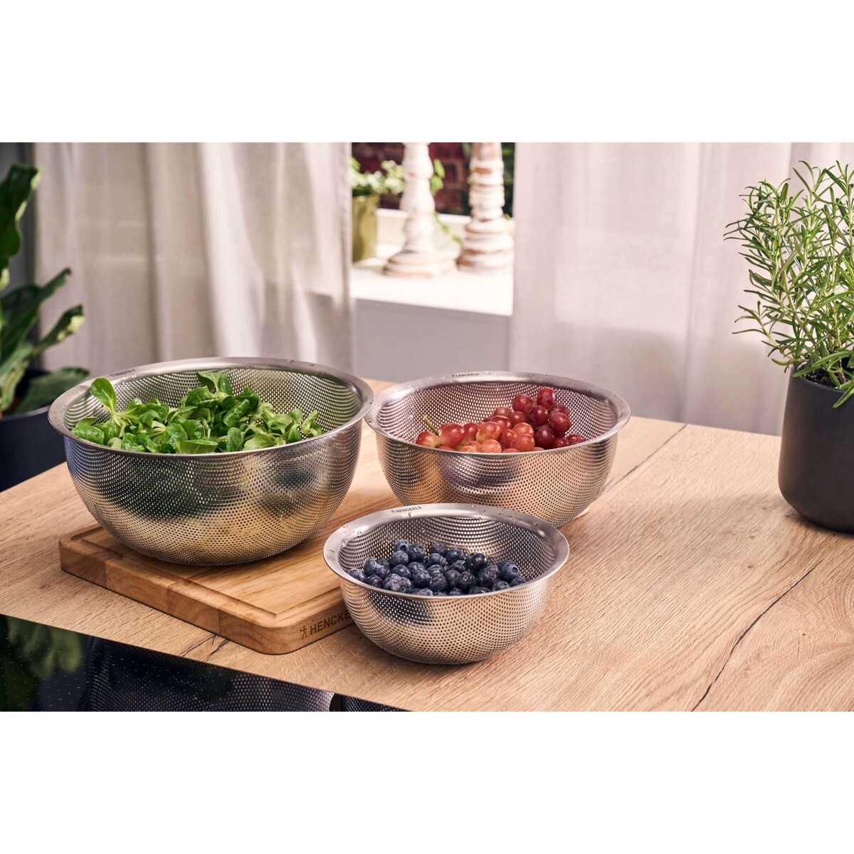 HENCKELS BY ZWILLING TRIO Sitko ze stali nierdzewnej 20 cm