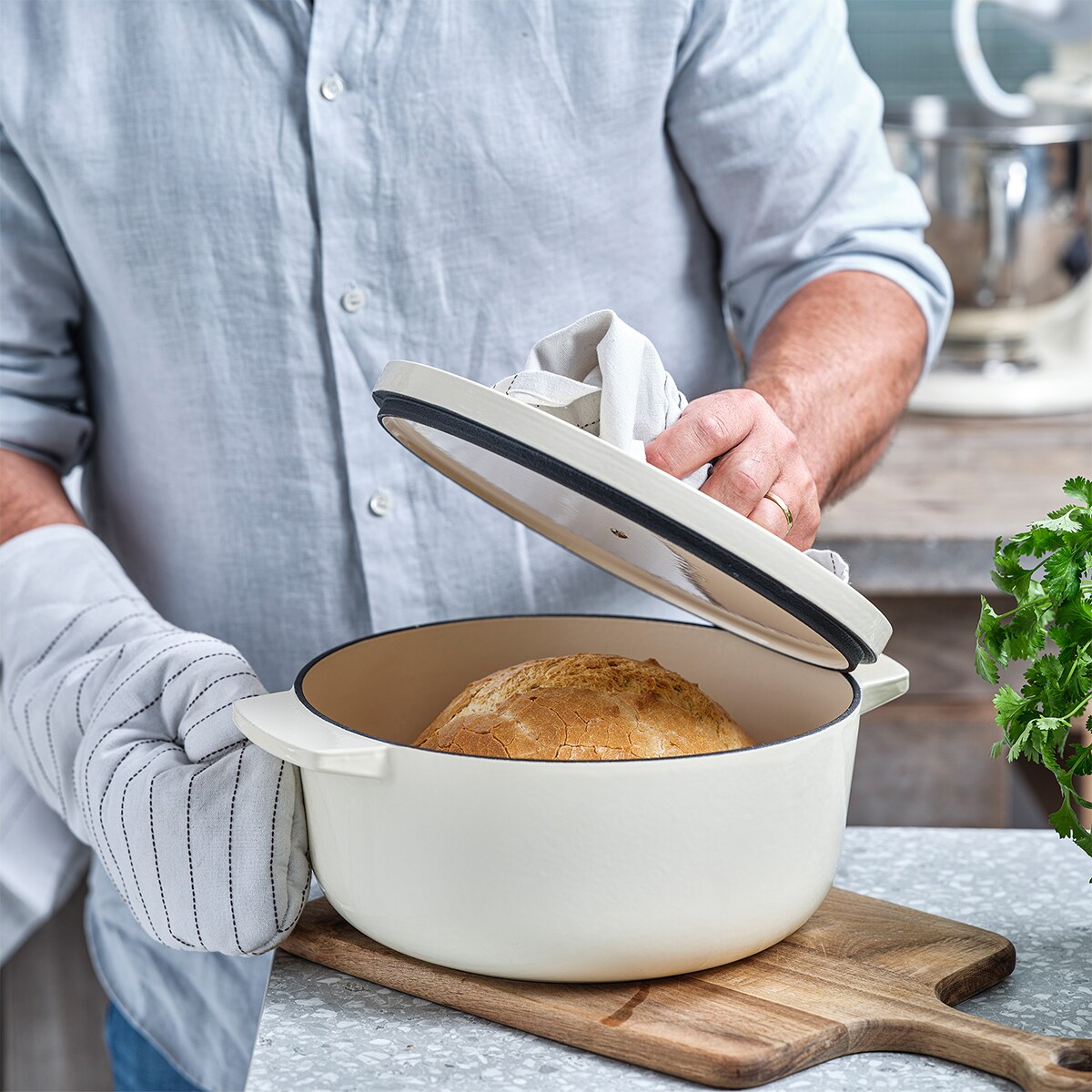 KitchenAid Garnek żeliwny 5,2 l - Almond Cream