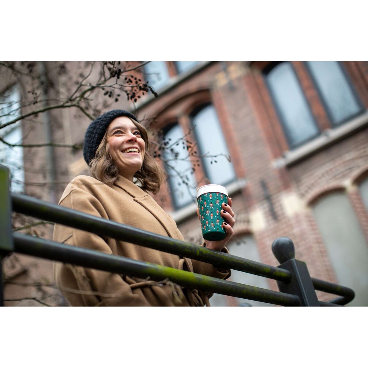 Kubek na kawę na wynos ISO TO GO, 400 ml, wzór geometryczny, KOZIOL