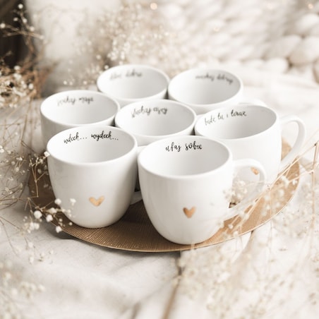 Biały kubek porcelanowy 300 ml „Wdech Wydech" ze złotym sercem - prezent na urodziny dla bliskiej osoby, mamy, przyjaciółki