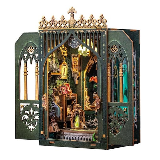 Miniaturowy domek mini Book Nook - Niezwykłe Herbarium - CuteBee