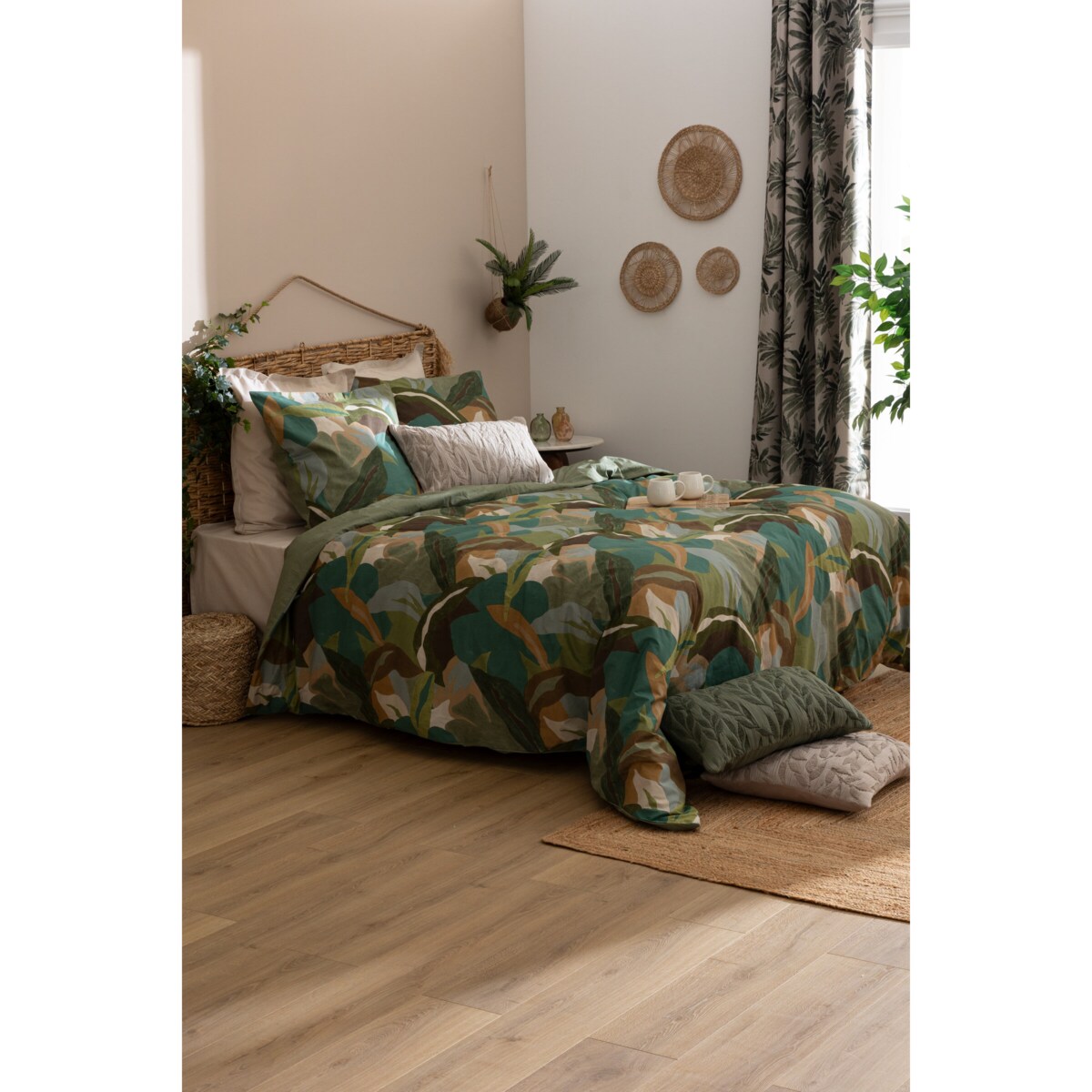 Poduszka dekoracyjna LETHO, zielone listki, 38 x 58 cm