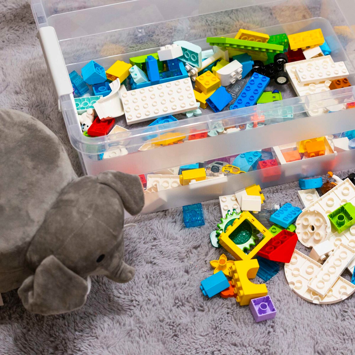 Pojemnik Plastikowy Pudełko Plastikowe Z Pokrywką Na Kółkach Pudło Box 28L