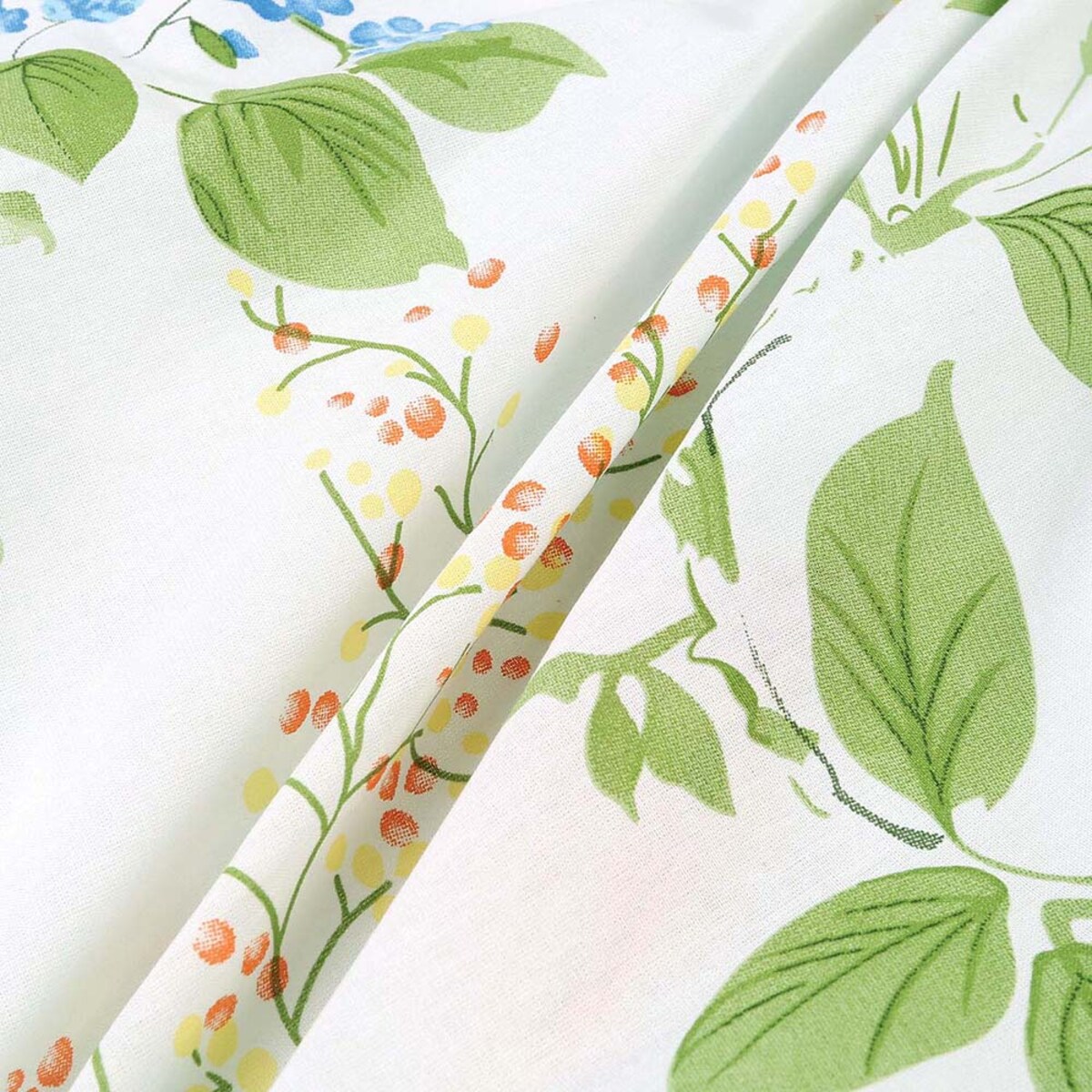 Pościel bawełniana 140x200 Verdelia biała w zielone kwiaty i kolorowe ptaki, Cottonlove