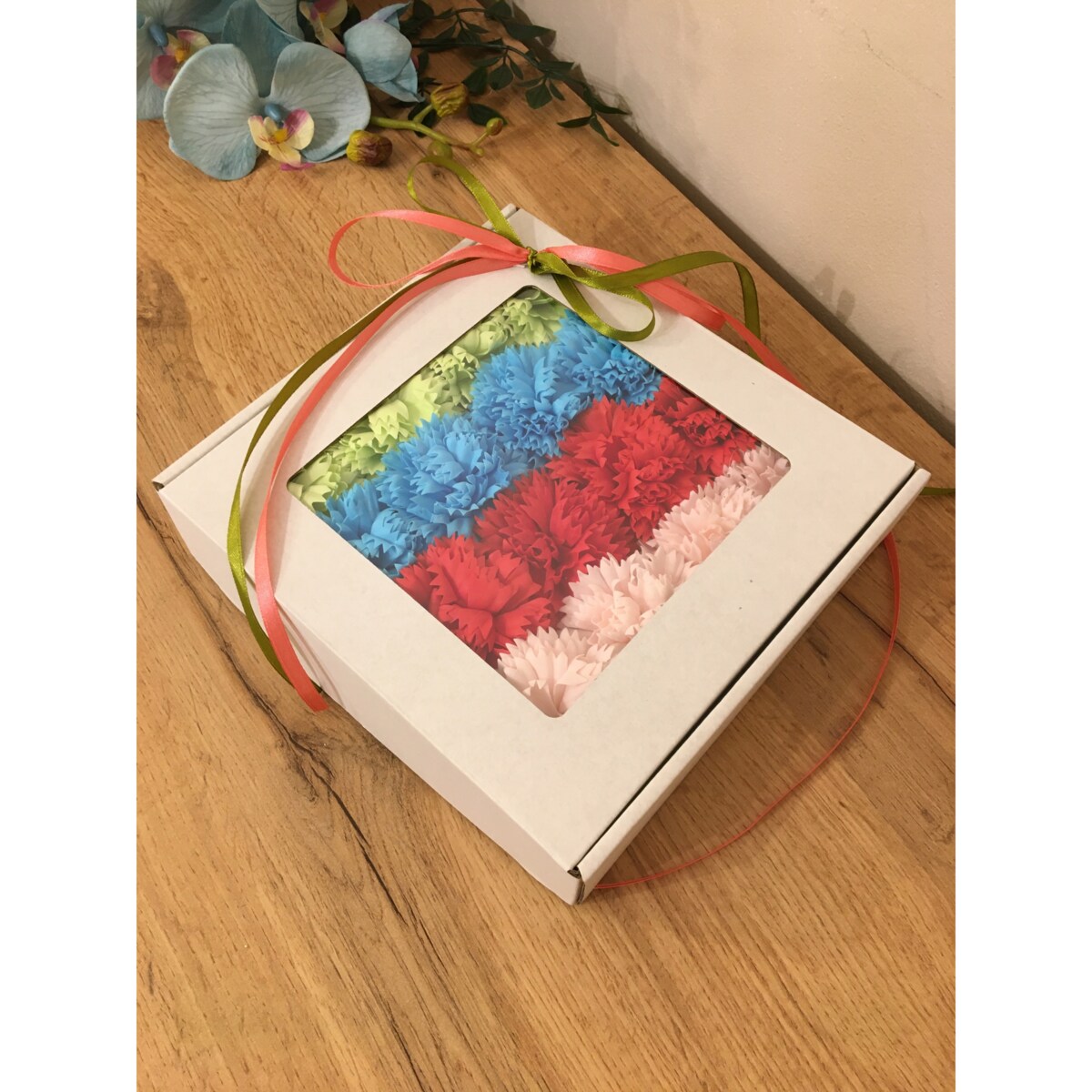 FLOWER BOX duży 20x20cm KWIATY MYDLANE na prezent