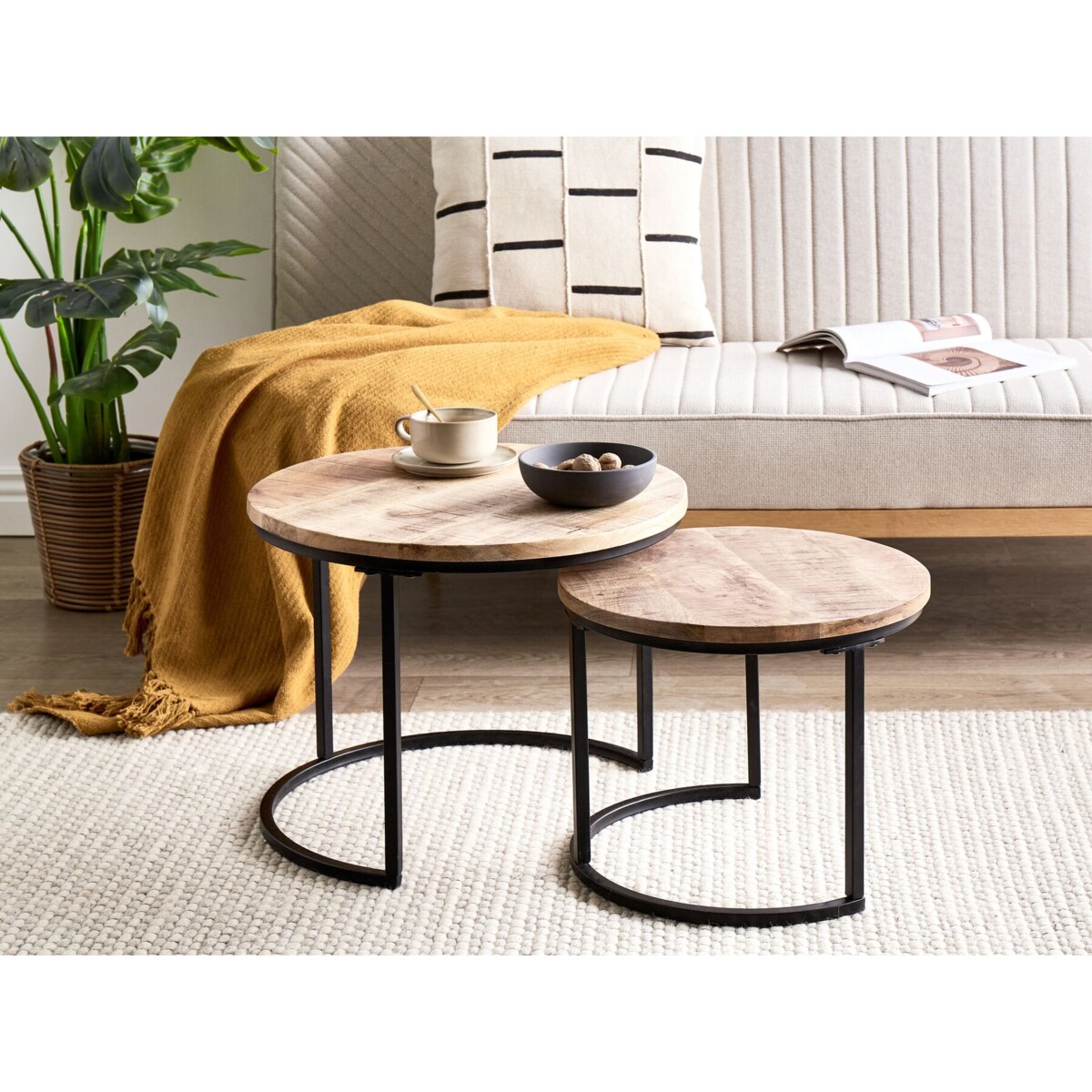 Zestaw 2 stolików kawowych z drewna mango jasny CLATON