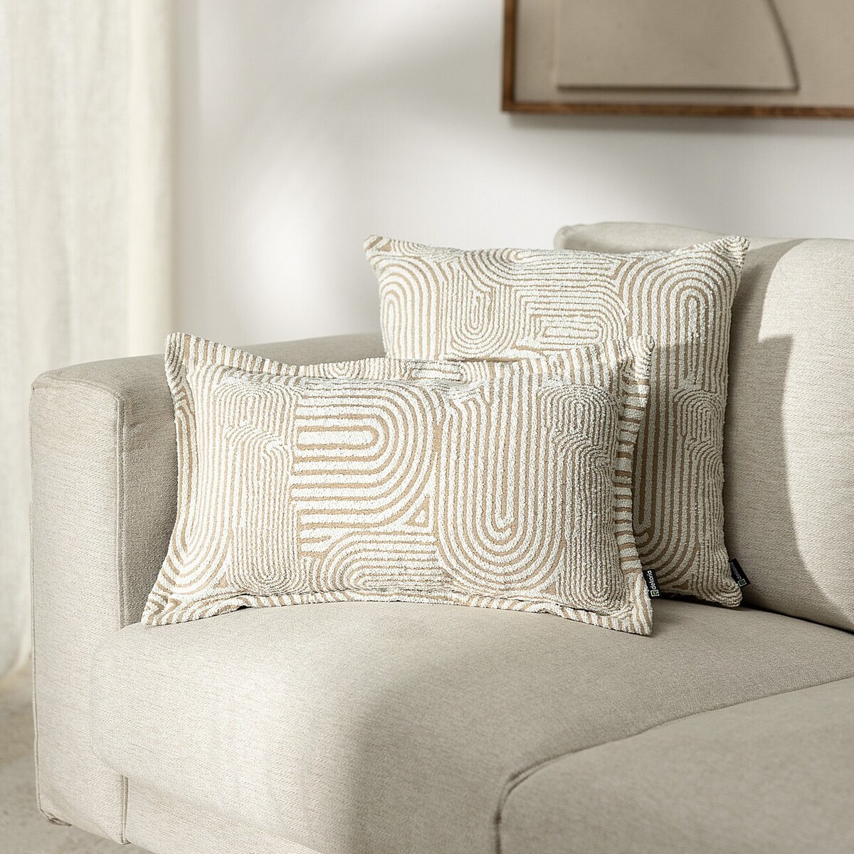 Poszewka Mona prostokątna 47x28 beżowe łuki na kremowym tle