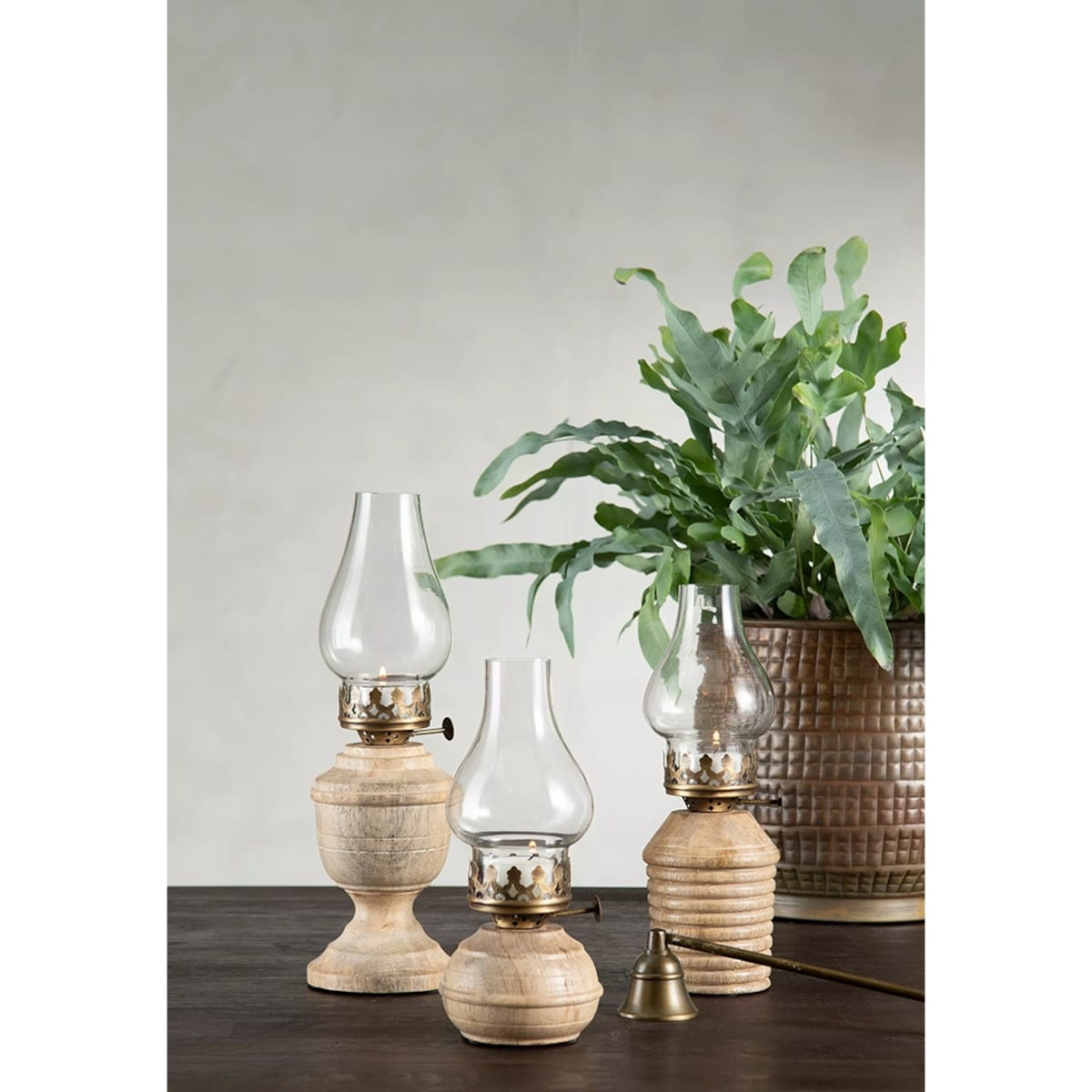 ŚWIECZNIK tealight W KSZTAŁCIE LAMPY NAFTOWEJ drewniana naturalna wys. 24cm