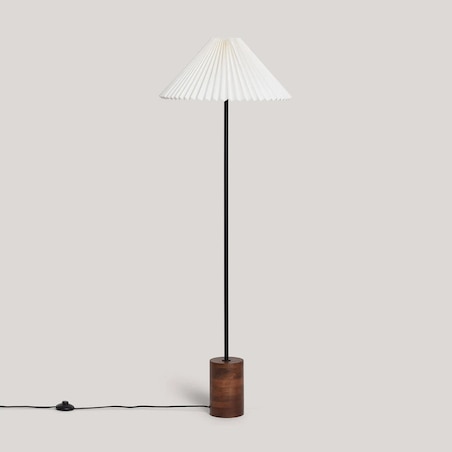 Lampa podłogowa z drewna z plisowanym kloszem Leonessa, 140 cm