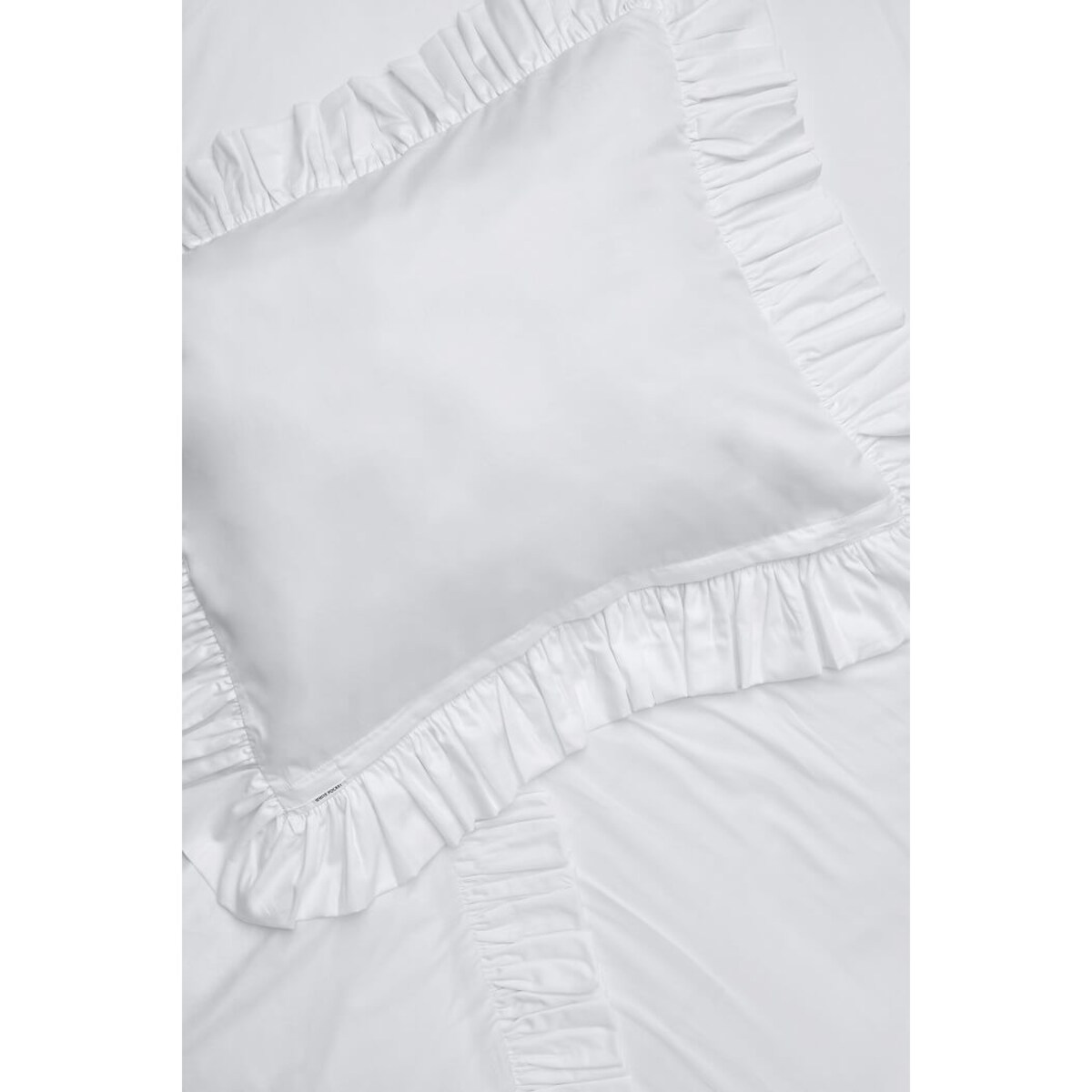 Poszewka satynowa z falbanką pure white 70 x 80 cm