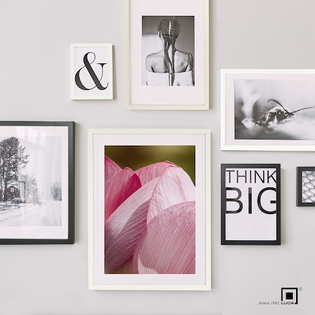 Ramka na zdjęcia 30x40 cm biała rama MDF z plexi wisząca poziom pion klasyczna ramka