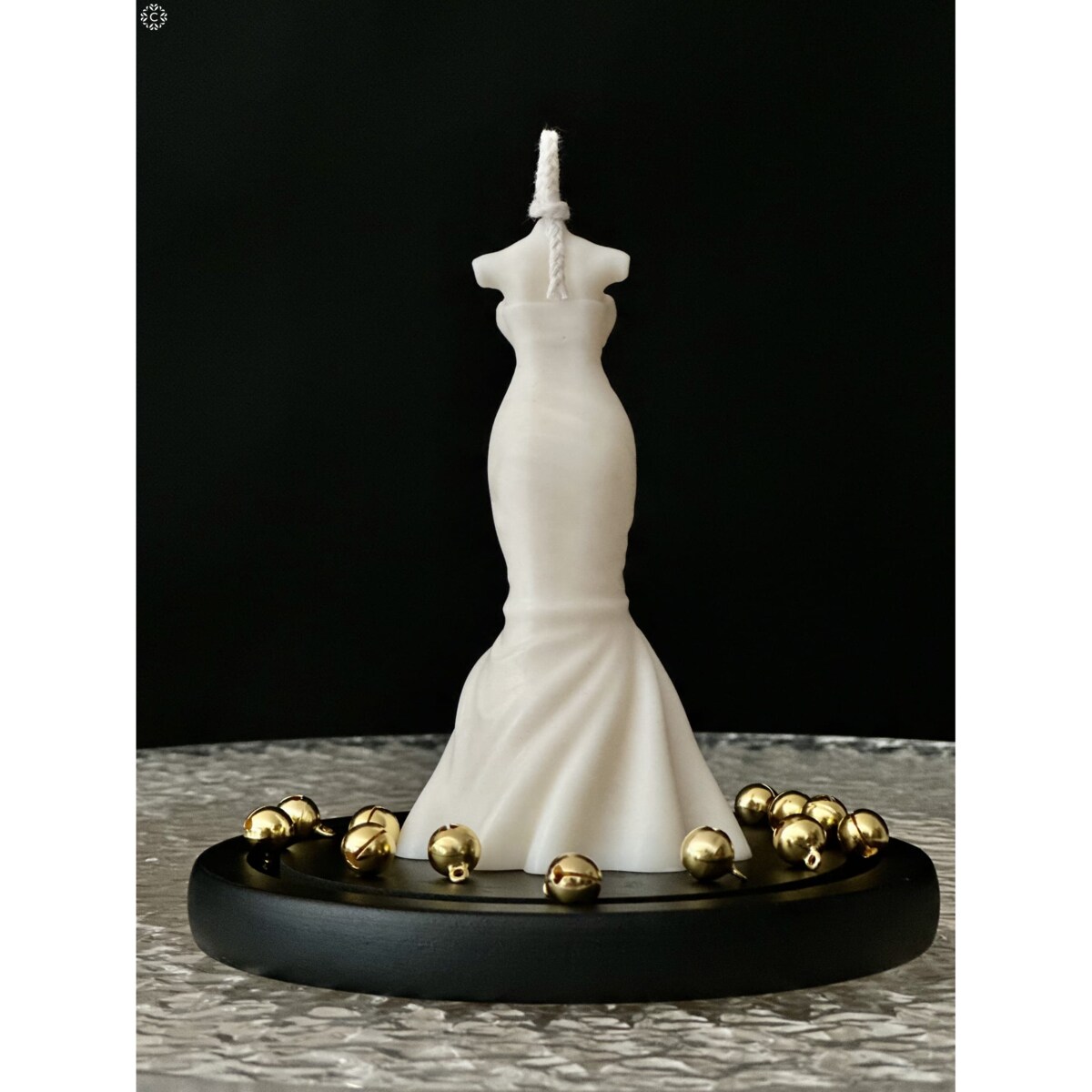 Świeca sojowa ozdobna Valery - suknia ślubna