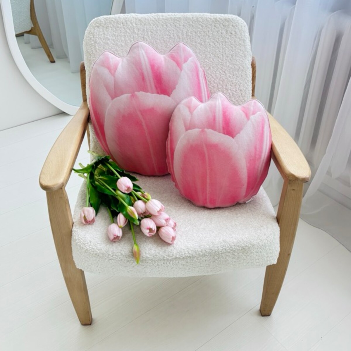 Poduszka kwiat mały Tulipan jasnoróżowy