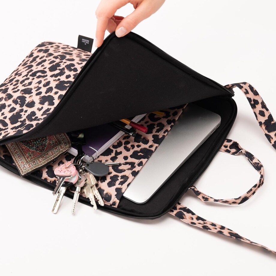 Etui na laptop "Piesy floresy"