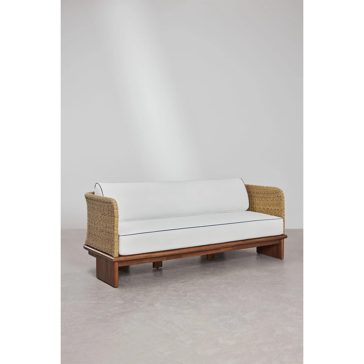 Zestaw ogrodowy: sofa 3-osobowa, 2 fotele i 2 stoliki z rattanu i drewna Famara brąz