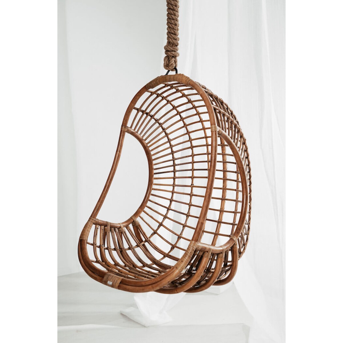 FOTEL WISZĄCY HUGO CIEMNY