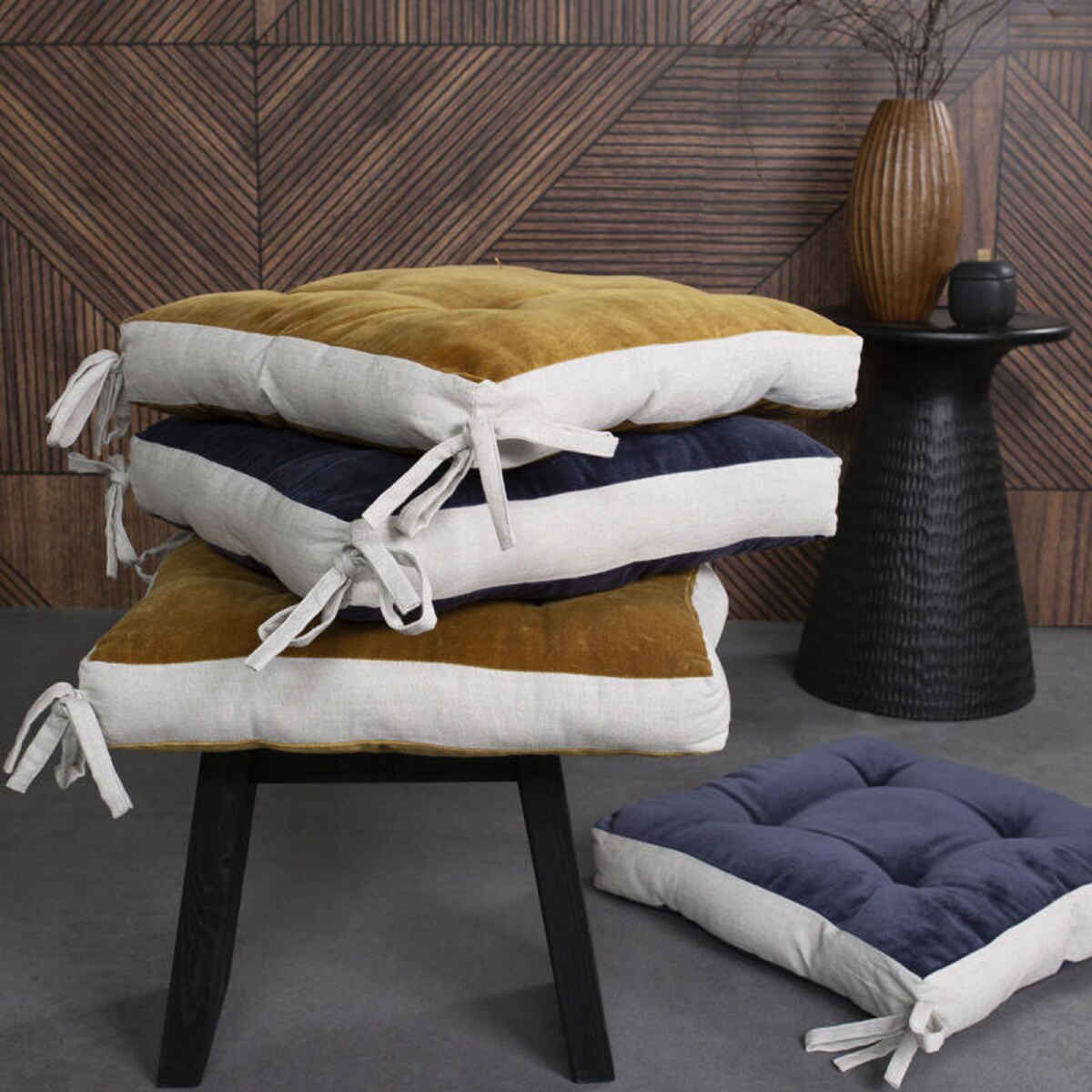 Poduszka do siedzenia na podłodze JAL, bawełniana, 38 x 38 cm