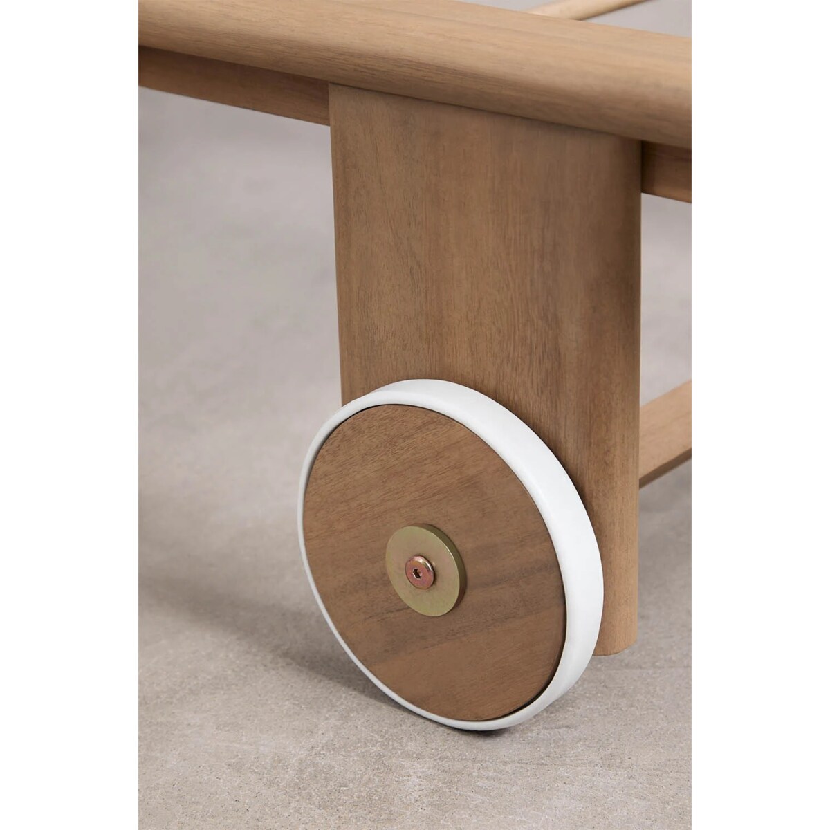 Leżak rozkładany z drewna akacjowego Uleno, jasny