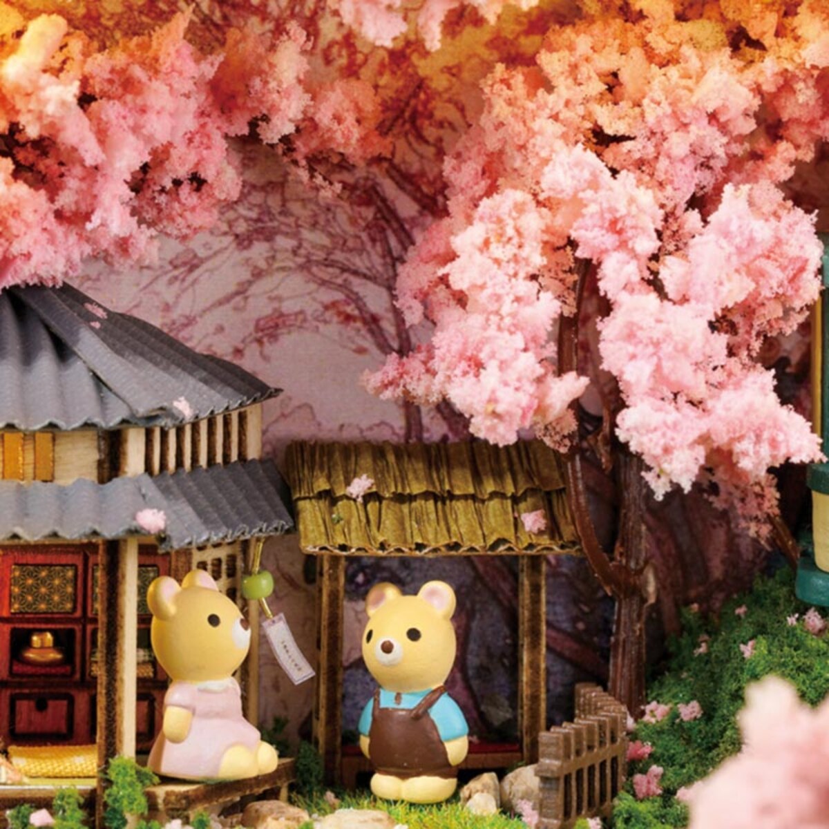 Miniaturowy domek - Kwitnące wiśnie