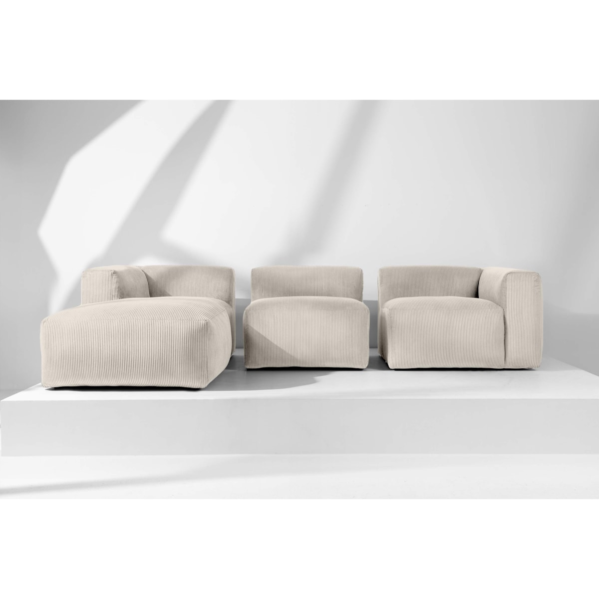 KONSIMO BUFFO Narożnik prawy z niezwykle miękkim i wygodnym siedziskiem, kolor kremowy