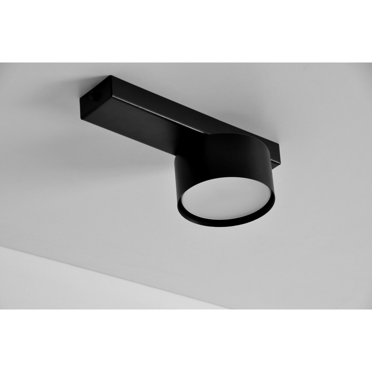 Lampa sufitowa K-5530 z serii CRUZ