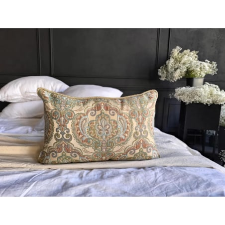 Kremowa - miętowa poduszka dekoracyjna w ornamenty 60x40 Rani