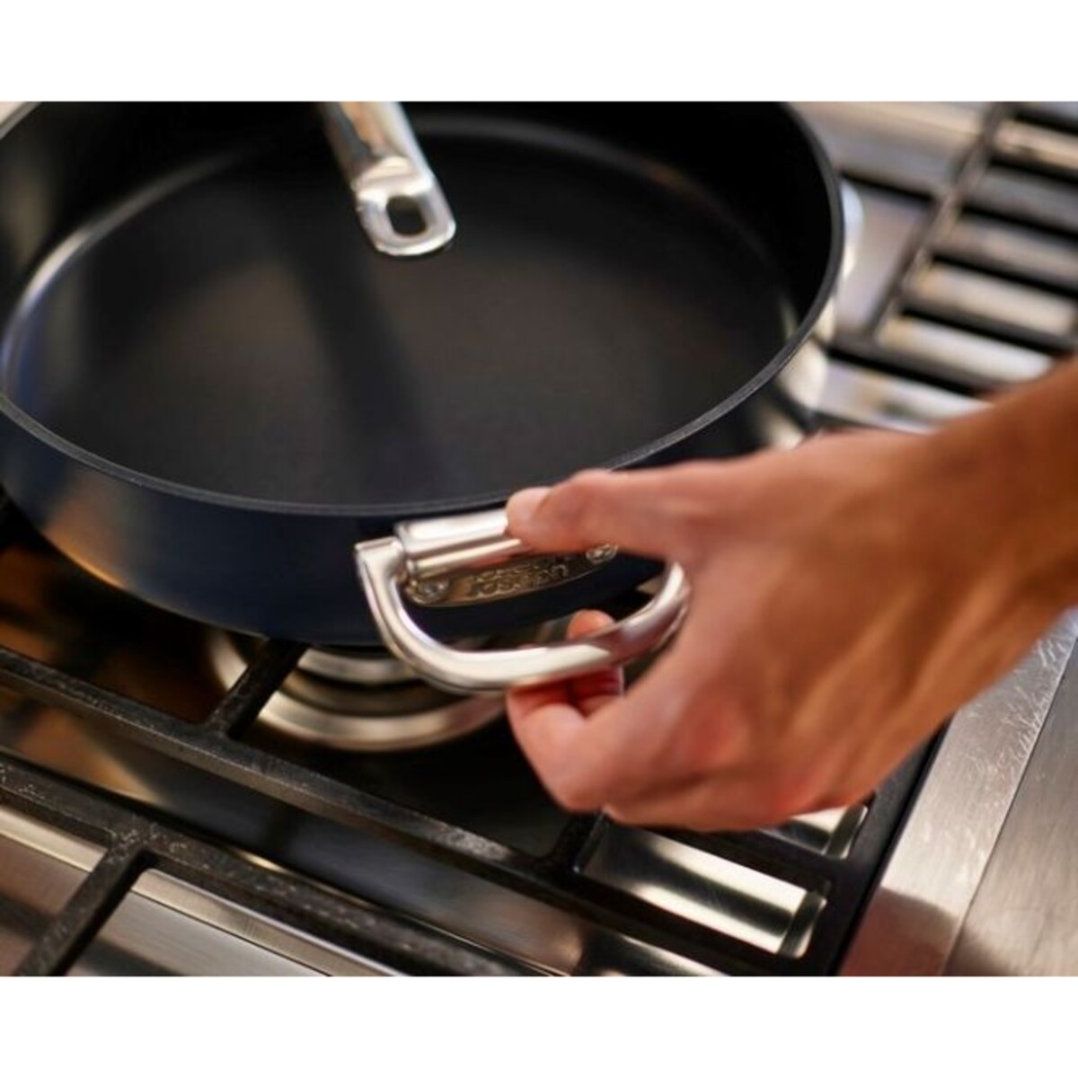 Patelnia (28 cm) ze składanym uchwytem Space Joseph Joseph