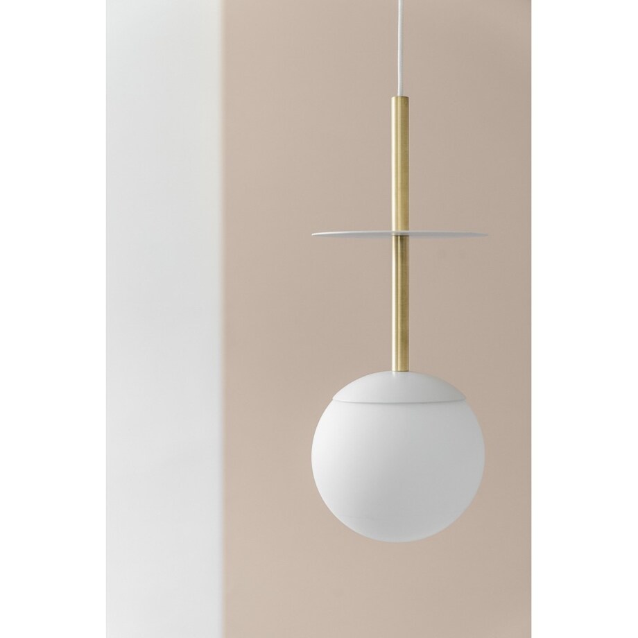 PLAAT A biała sufitowa lampa wisząca z mosiądzem