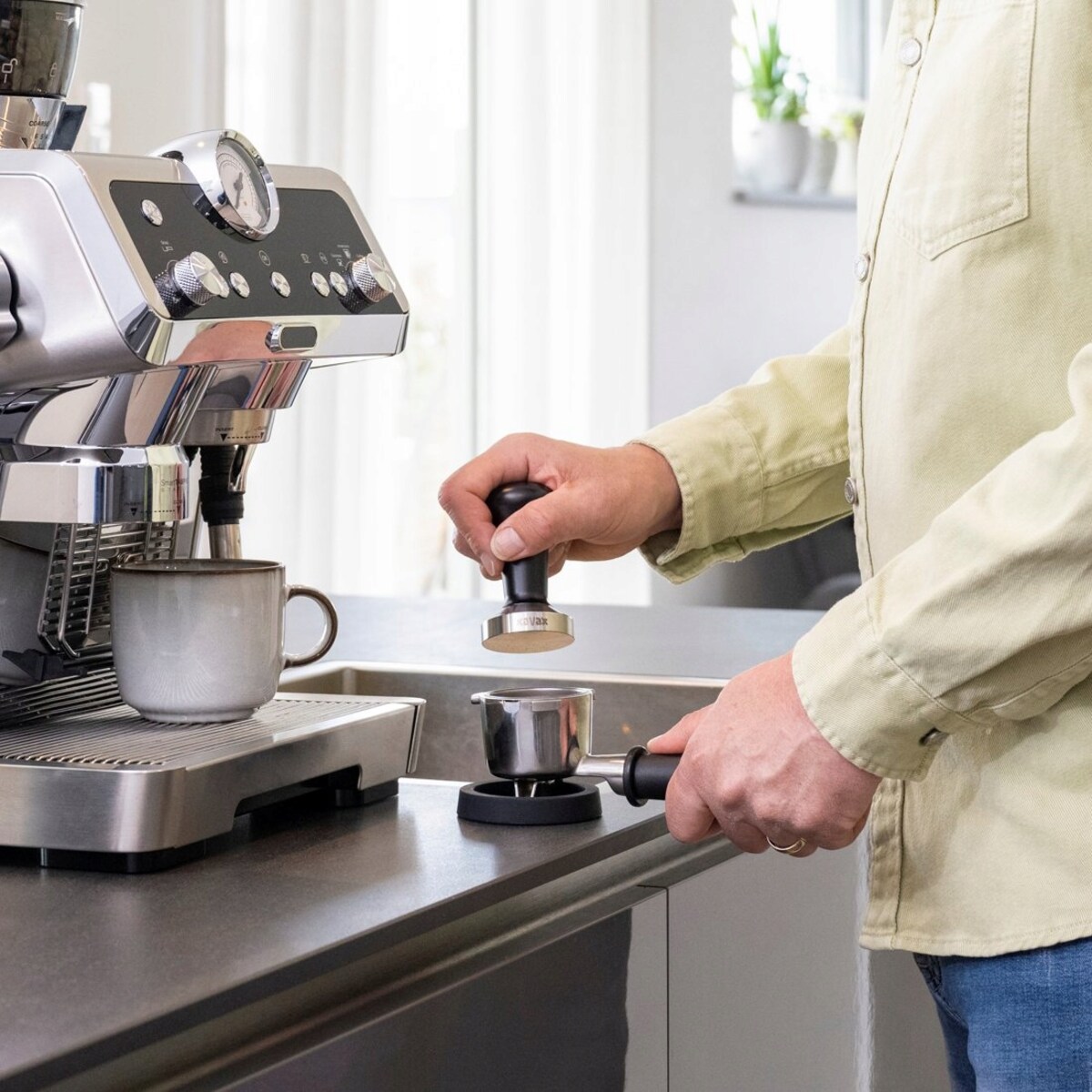 XAVAX Ubijak do kawy z matą BARISTA