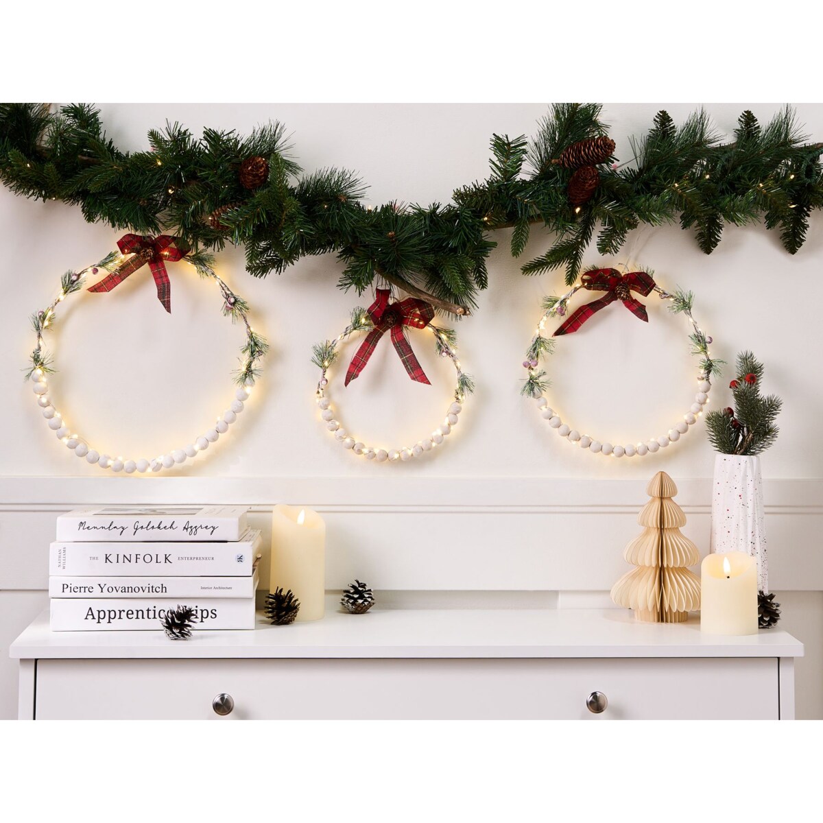 Zestaw 3 dekoracji wiszących LED KEITELE Wianek 25/30/35 cm Biały