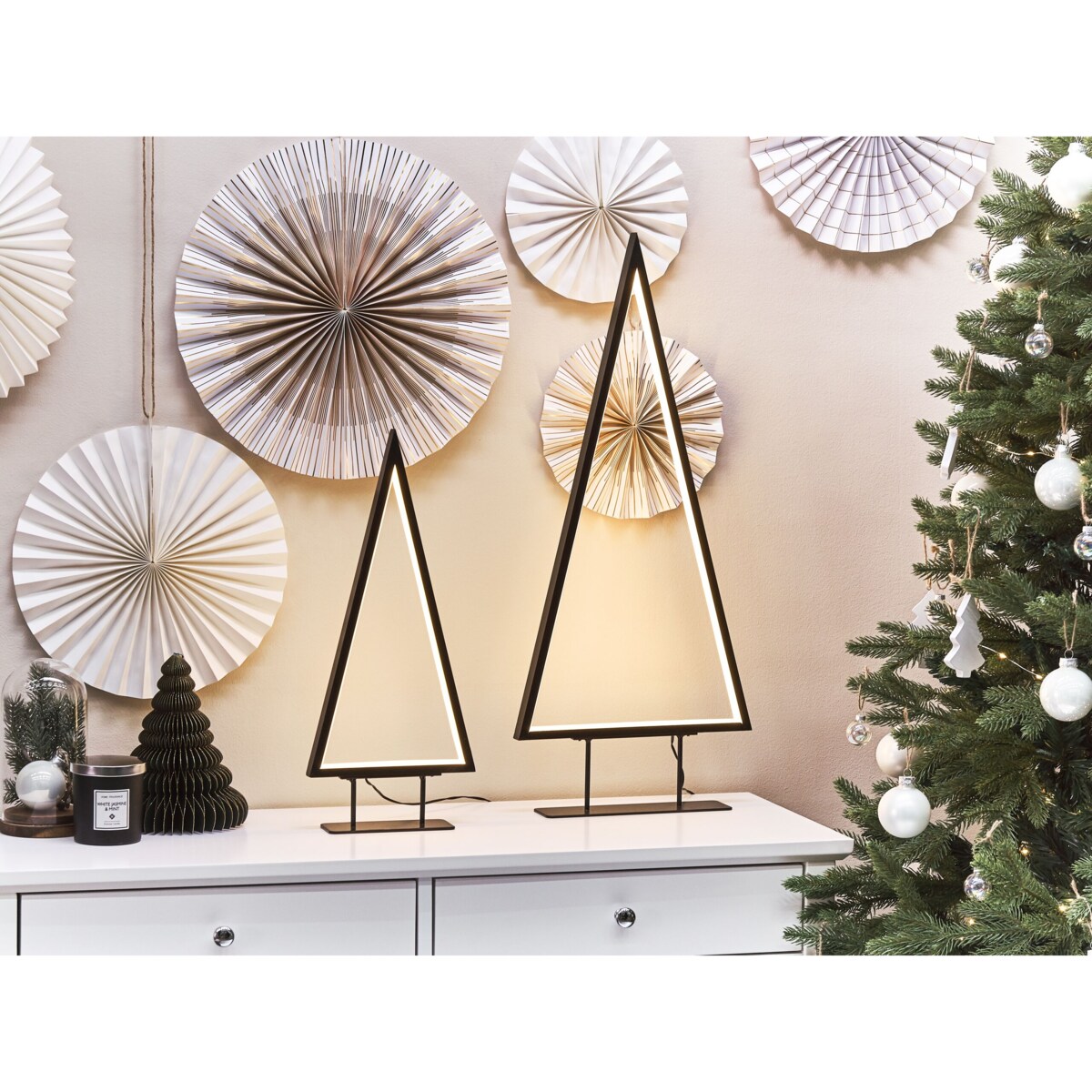 Zestaw 2 figurek dekoracyjnych LED choinki czarny LOPPI