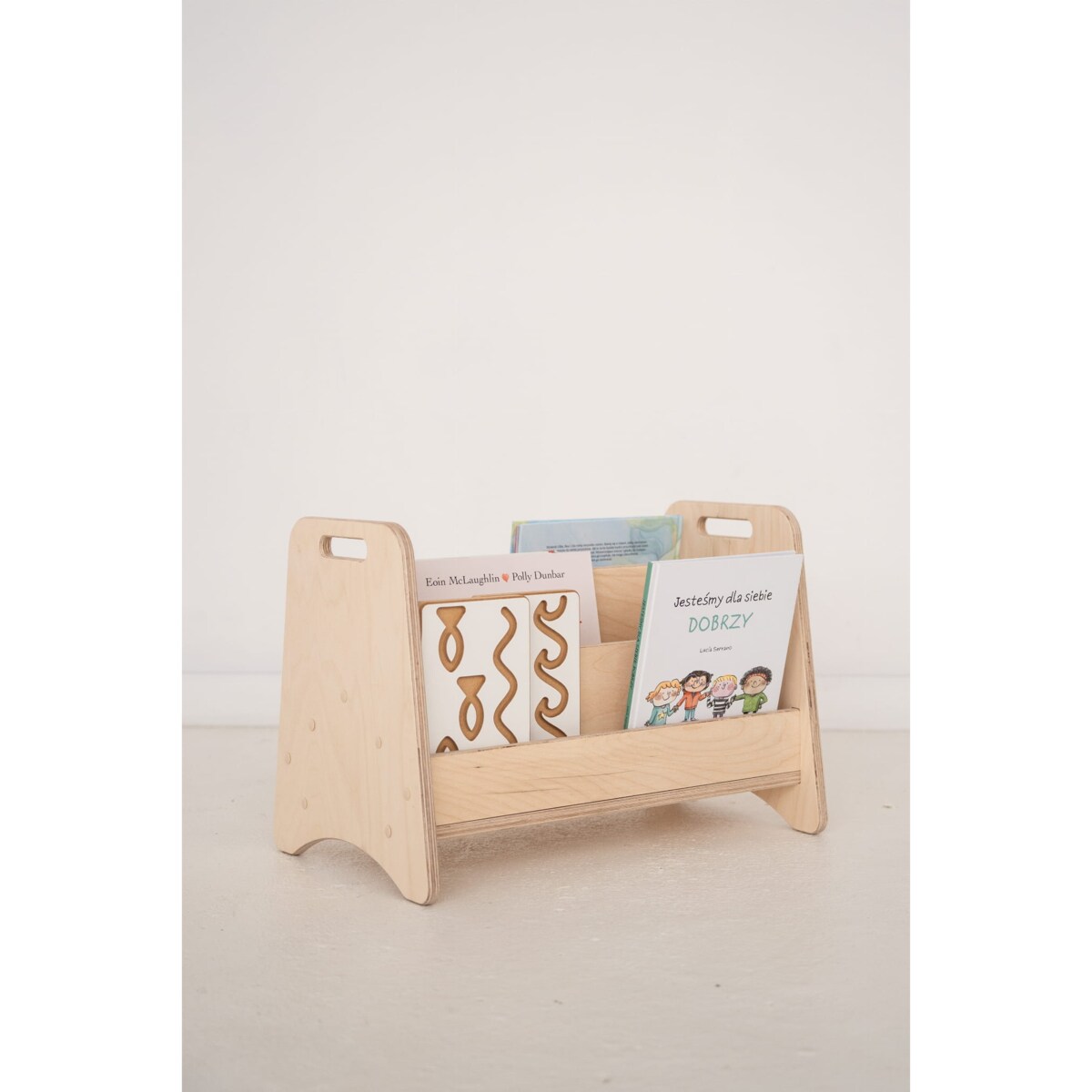 M - biblioteczka montessori