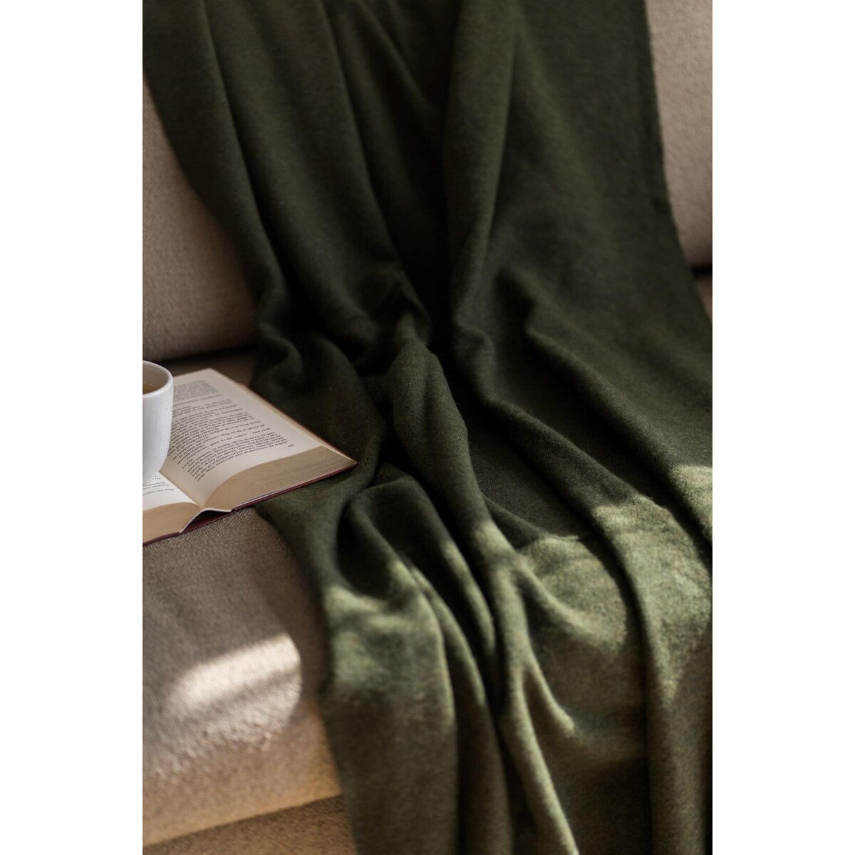 Koc z wełny merino forest green