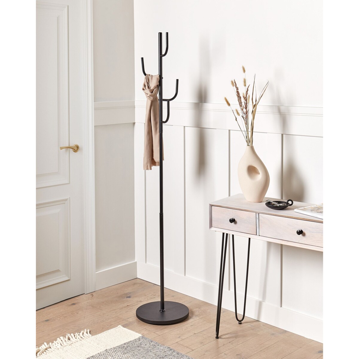 Wieszak stojący czarny FLAGLER