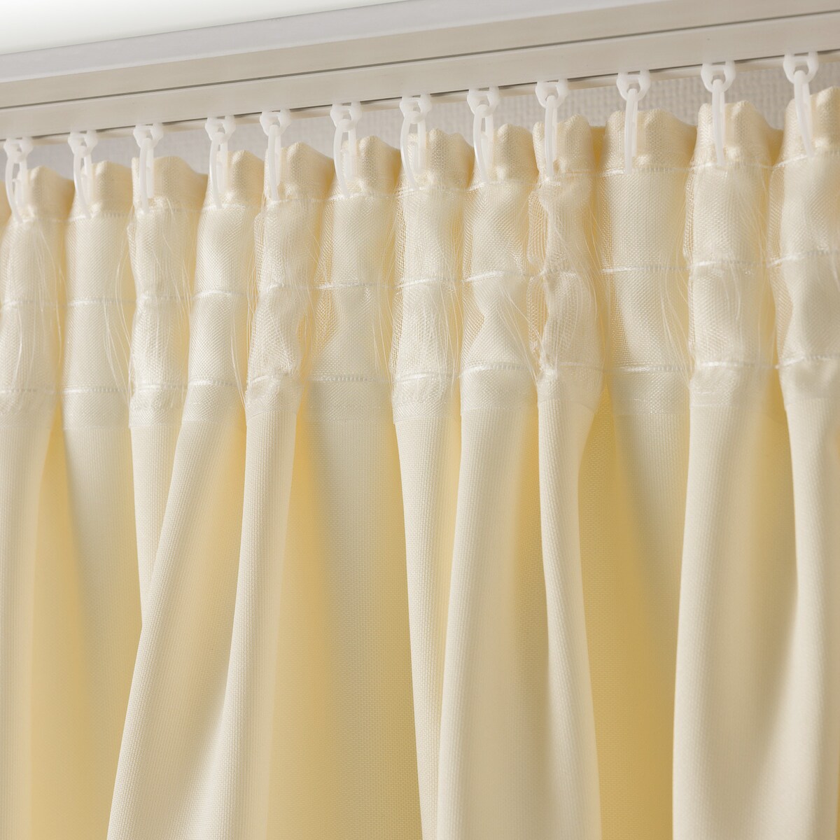 Zasłona na taśmie marszczącej kremowa aksamitna 140 x 280 cm 1 szt. 140x280 kremowy