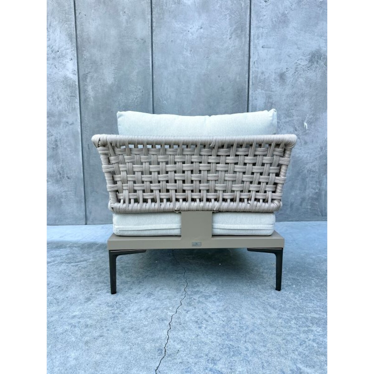 FOTEL ALUMINIOWY TIZIANO SZAMPAŃSKI