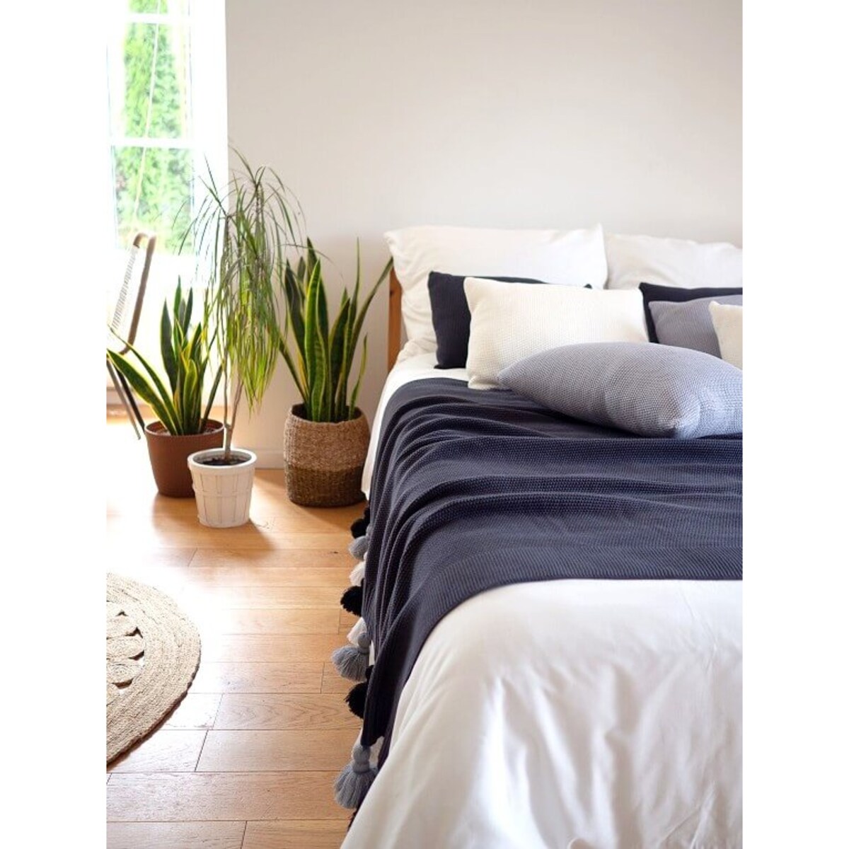 Narzuta z frędzlami grafitowa 155 x 240 cm